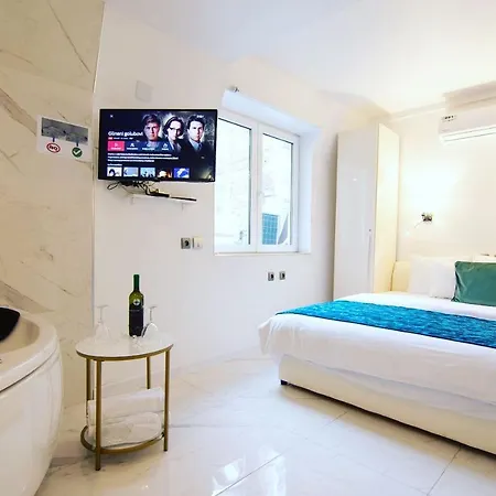 Opera Luxury