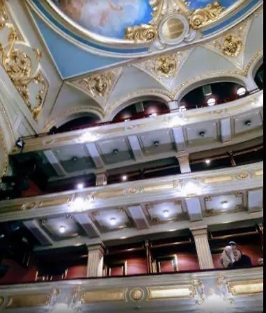 Opera Luxury Vendégház